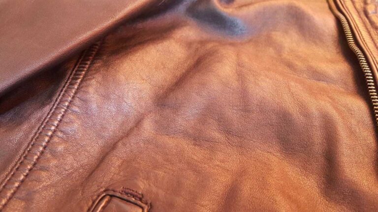 How to Get Wrinkles Out of Leather