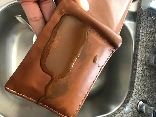 How to Dry a Leather Wallet Quickly and Carefully